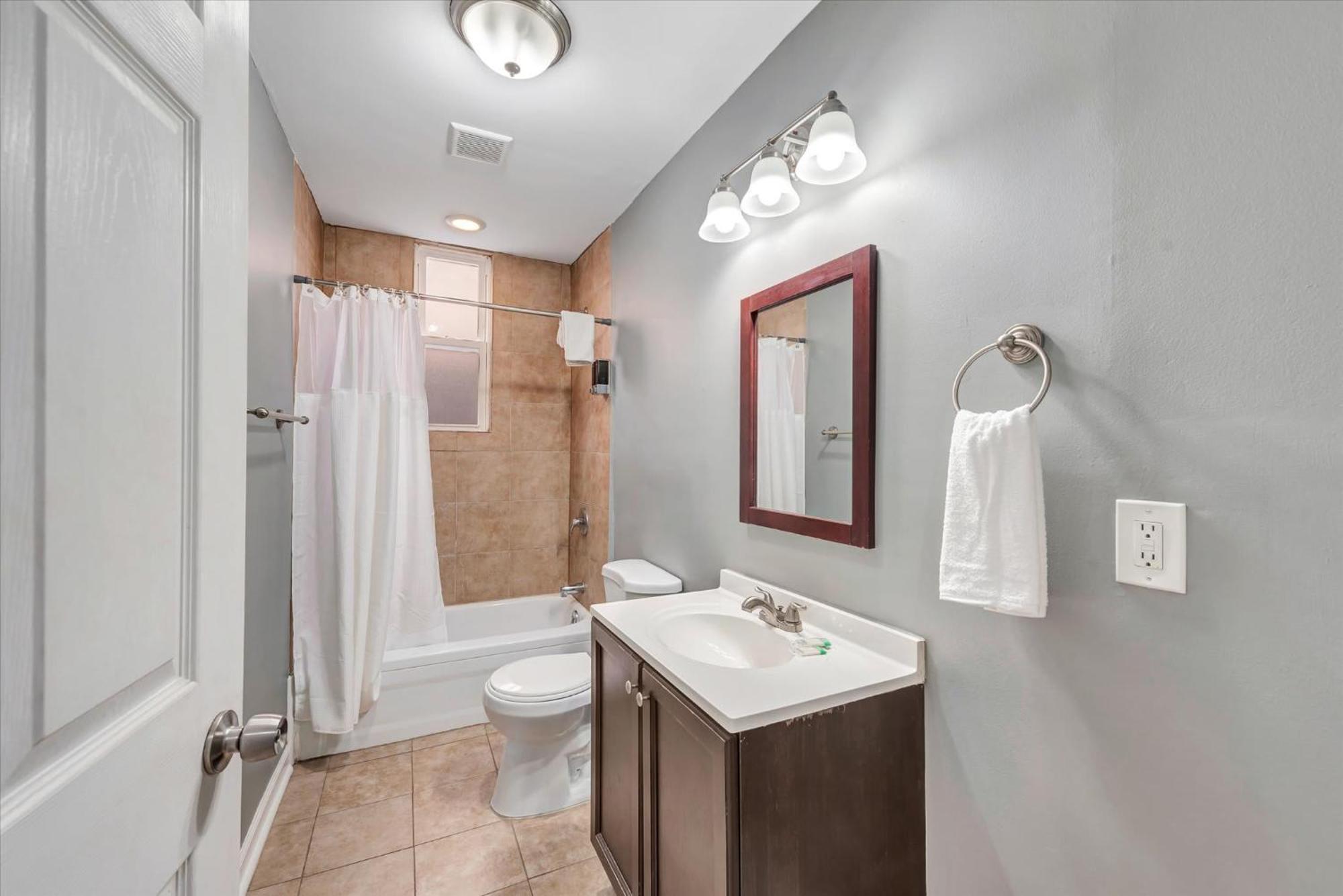 Historic St Louis Community Living With 4 Queen Beds Clifton Heights Esterno foto